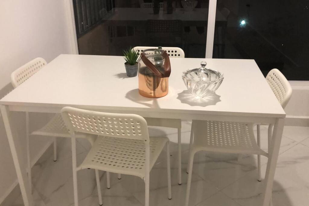 Appartement Center De Gueliz Avec Piscine Marrákes Kültér fotó